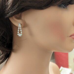 Vintage Clear Crystal Ice Radiant Petite Earrings Cocktail Vintage